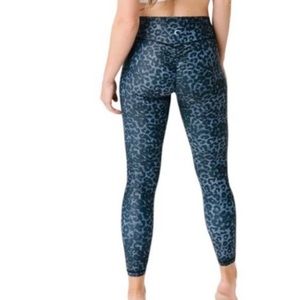 Zyia Active Stone Leopard Scrunchy Light and Luxe Leggings size XXL